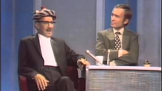 "Everybody Works but Father" sung by Groucho Marx in English and German!