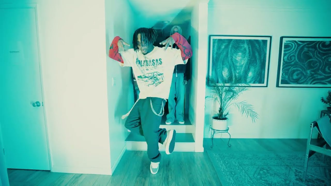 Travis Scott - Kick it (Official Dance Video)