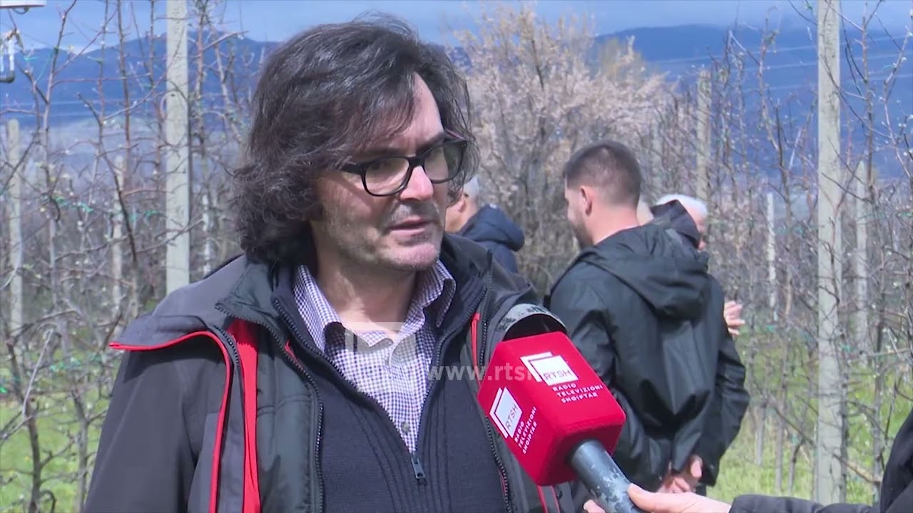 Ditë fushore në Korçë, fermerët njihen me teknologjitë që ndihmojnë në reduktimin e trajtimeve bujqësore