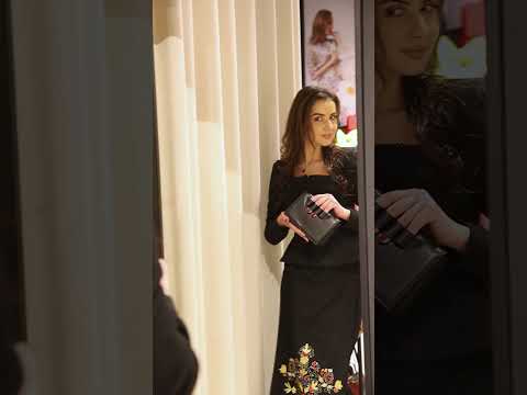 Izabela Mandoiu & Laura Olaru - magazin București Mall Vitan