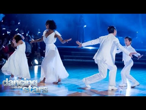 Normani and Val Chmerkovskiy Freestyle (Week 10) | Dancing With The Stars