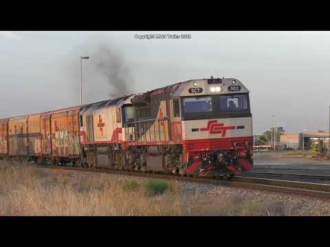 RARE 55 Year old Streamliner GM46 on Grain Train - South Australian Trains March & April 2022