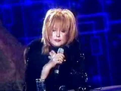 Alla Pugacheva / Алла Пугачёва - Свеча горела на столе...(Live)