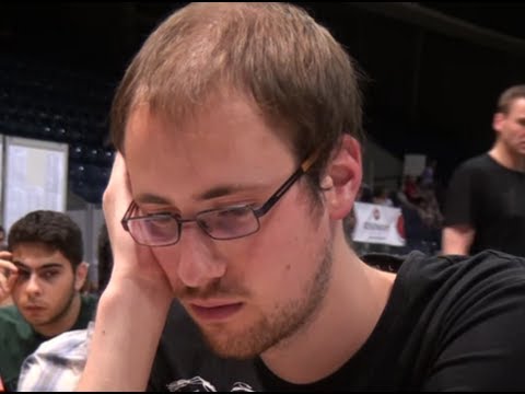 A 9.15.  IM Stefan Kupers   -  IM Andrey Stukopin  ½ - ½