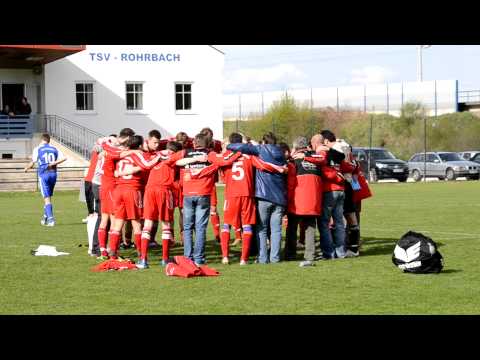 VfB Hallbergmoos Siegesfeier nach Sieg in Rohrbach (Endstand 2-3)