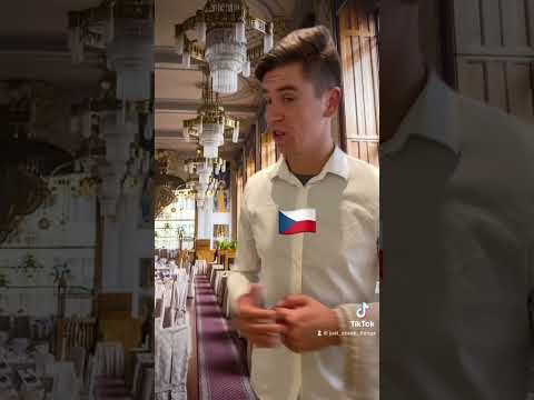 Asking for a cheque in Prague restaurant