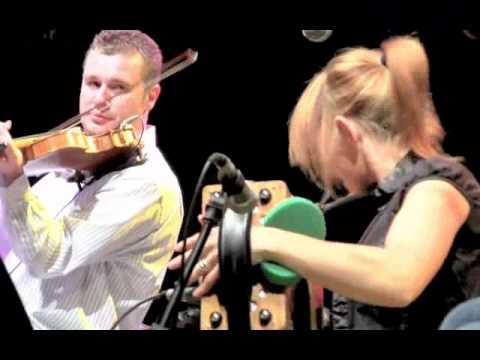 SHARON SHANNON & DEZI DONNELLY VIOLIN SOLO, CAVAN FLEADH CHEOIL 2010, JAMES BROWN'S MARCH