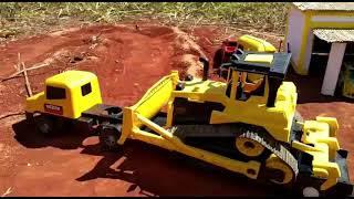 building the farm | tractor | animals | truck | video for children