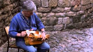 Hurdy Gurdy.Artisan.Medieval.Middle ages.Music.Street.History