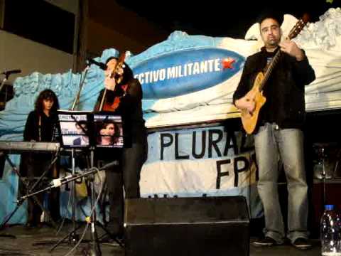 Vestida con tus besos by Mavi Díaz + Silvana Albano + Daniel Patanchon