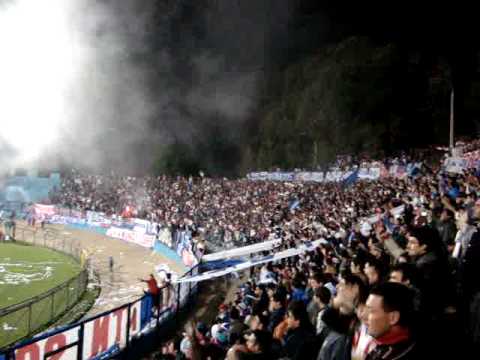 "Los Cruzados / salta en el tablon si la cato es tu pasion / Clausura 2009 /   12/09/2009" Barra: Los Cruzados &bull; Club: Universidad Católica
