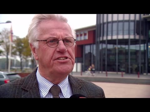 Burgemeester Joseph Vos van Steenbergen wil weten hoe zijn inwoners over komst vluchtelingen denken