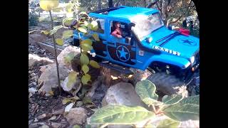 preview picture of video 'Rc scale jeep jk US NAVY axial scx 10  -film 1-'