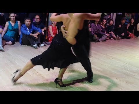 Clarisa Aragon & Jonathan Saavedra - Mascarita