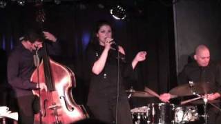 Jane Monheit - A Shine On Your Shoes - Live in Berlin (2/6)