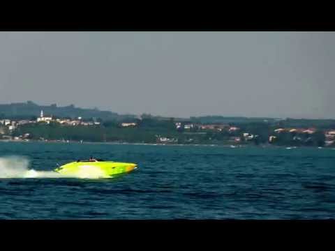 Performance 807 - Little Bastard 2