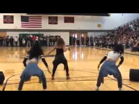 Jasmine villegas(performering that me right there)