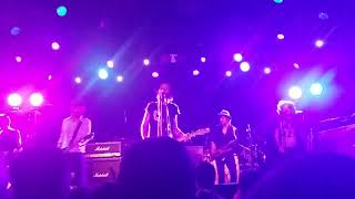 Cerca  Leiva concierto