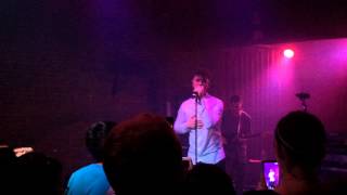 Mikky Ekko sings Comatose