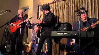 Dan Navarro w/ Steve Postell & Phil Parlapiano - Walking On A Wire