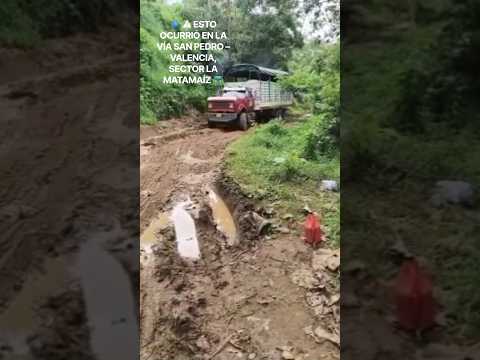 ⚠️ Hecho en La Matamaíz — vía San Pedro de Urabá – Valencia, Córdoba 🛣️🚛. Compartido por un colega: