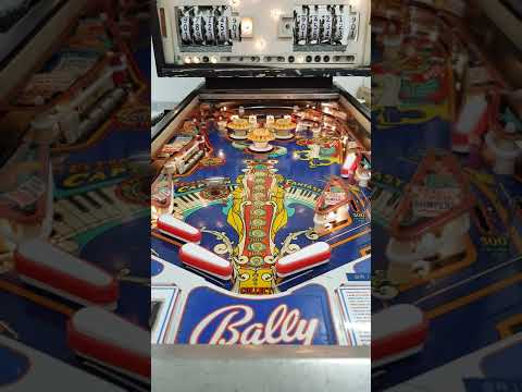 A l'aide ! Flipper - Bally "Cap Fantastic and the brown dirt cowboy" (1976)