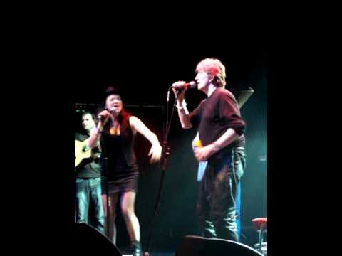 Sharon Shannon Big Band featuring Shane MacGowan 3.5