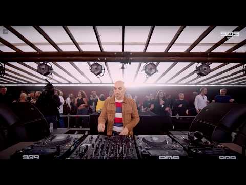 SAM PAGANINI played Clif Jack - Time Illusion [JAM] at 909 FESTIVAL Amsterdam