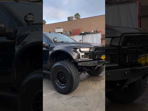 Raptor with Carbon Fiber #fordraptor #carbonfiber #Raptor #rutas #4x4 #offroad #prerunner
