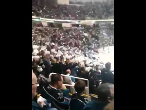 Sharks - Wings 2010 Crowd goes nuts with 18 seconds left