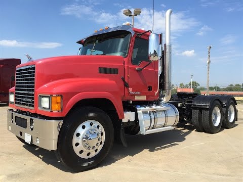 2011 Mack CH613 Day Cab 500hp 13 speed Only 155k miles $79500