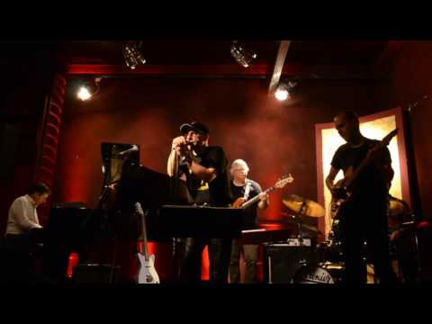 Crawlin' Kingsnakes - Riders on the storm