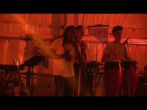 2019 Omar Codazzi - Stand by me