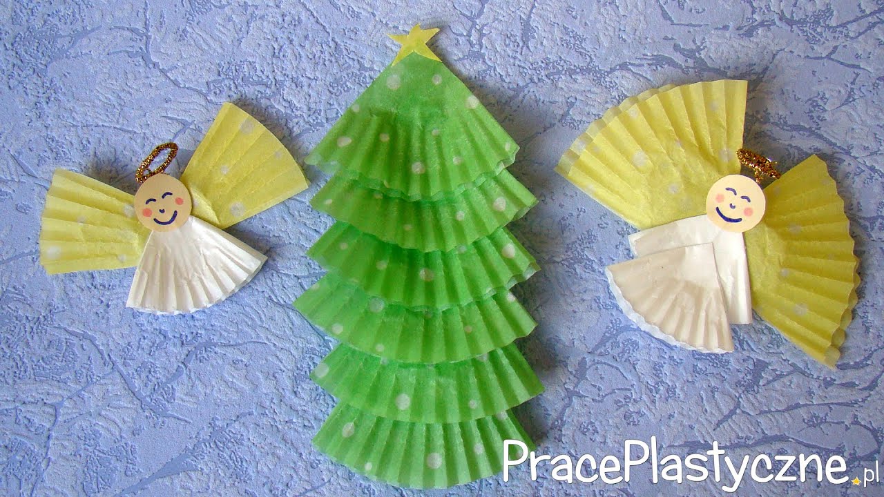 Aniołki i choinka z form do pieczenia babeczek