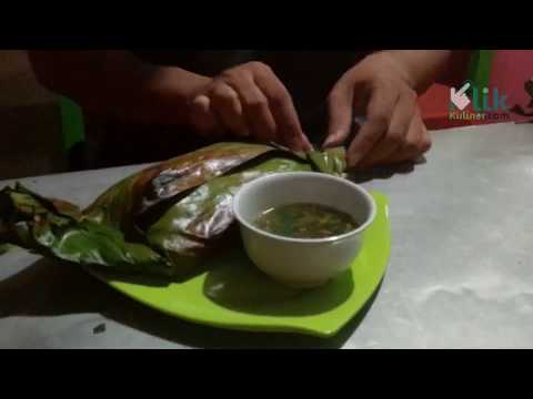 Pak Sariman pelopor mie ayam bakar Kroya (klikkuliner.com)