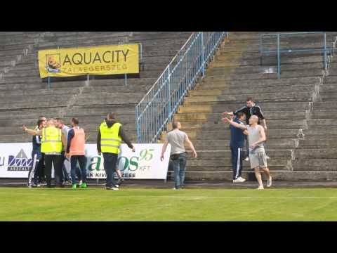 ZTE FC-Vasas (Vasas szurkolók a pálya szélén)