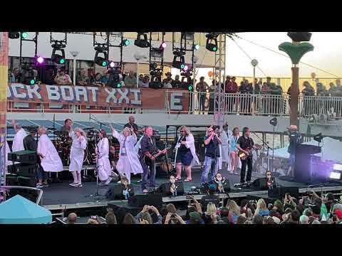 The Rock Boat XXI - Robe Ceremony