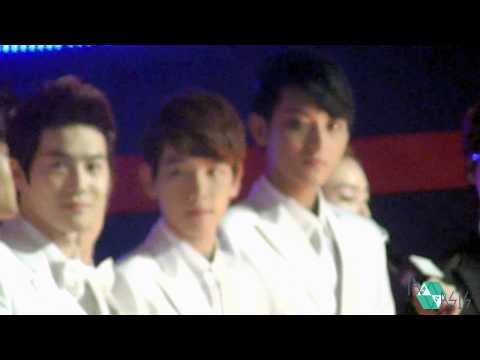 [Fancam] 121130 EXO Red Carpet @ MAMA 2012 - Tao focus