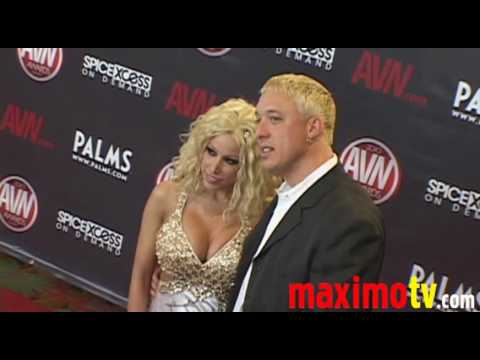 GINA LYNN Arriving at 2010 AVN AWARDS SHOW Las Vegas