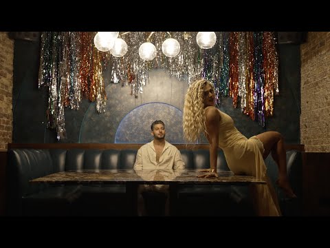 Antigoni - Meine (Stay) en Español ft. Loukas (Official Music Video)