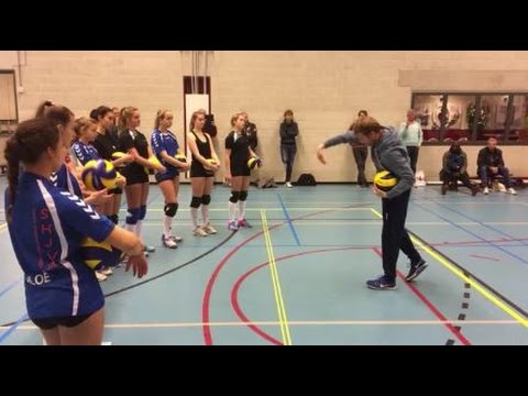 Volleybal Clinic Serveren door Matt van Wezel