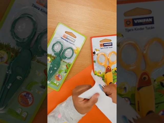 Vídeo relacionado con Piriuuo Juego japonés de 3 tijeras para manualidades pequeñas, mini cortafuegos de viaje con funda protectora, corte recto, acero inoxidable y plástico, azul, rosa, púrpura