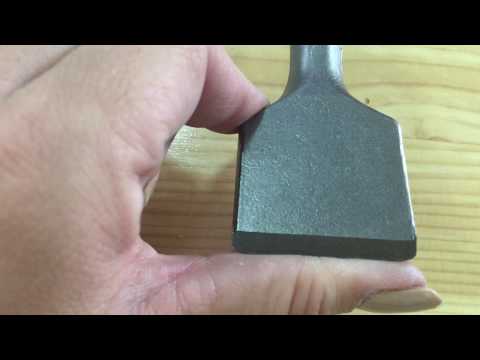 Зубило лопаточное DeWalt SDS-plus 40x250 мм изогнутое (DT6806) Зубило лопаточное DeWalt SDS-plus 40x250 мм изогнутое (DT6806)