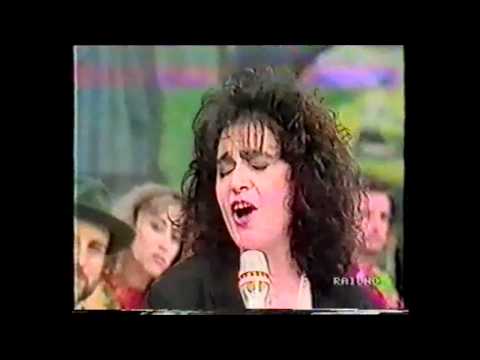 Mia Martini e Roberto Murolo  Cu'mmè/Io te voglio bene assaje (Domenica in '91)