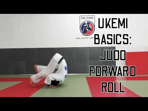 Judo Forward Roll: Ukemi Basics