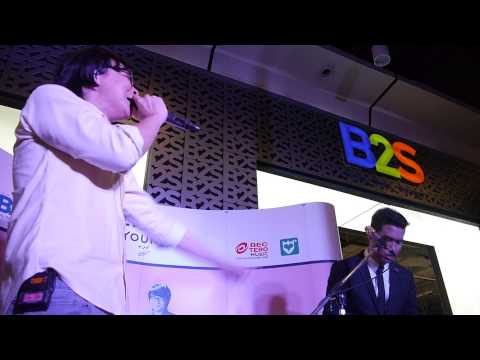 LIPTA "ยัง" @ งานเปิดอัลบั้ม YOUNG , 29.03.14