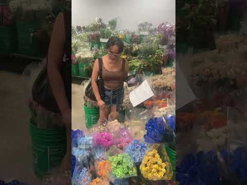 Picking up Flowers On the Warehouse for #wedding #shortvideo
