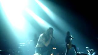 preview picture of video 'WHILE SHE SLEEPS live Clermont-Ferrand coop de Mai 11.10.2014'