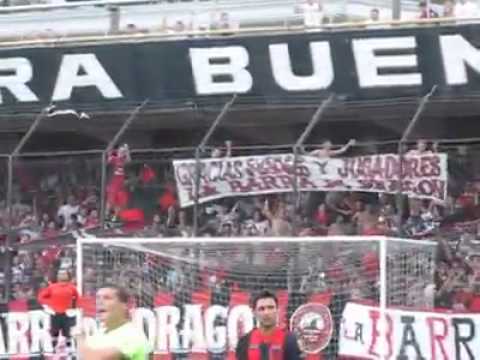 "A vos que sos hincha de exCursio" Barra: La Barra del Dragón • Club: Defensores de Belgrano