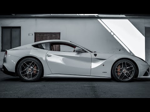 PLADA - World Hold On